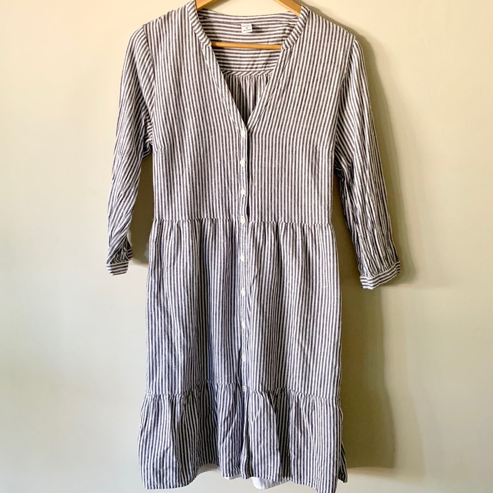 Old Navy | Gray and White Dress